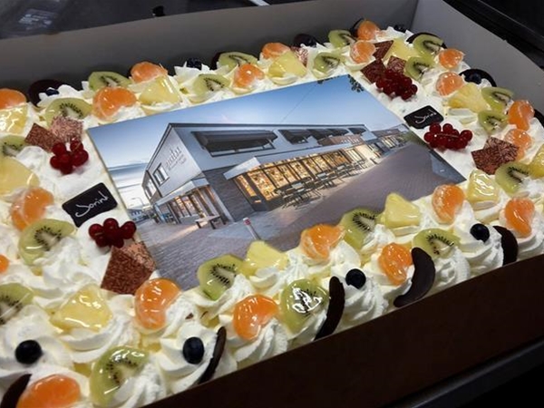 Foto slagroomtaart vierkant v.a.16 pers